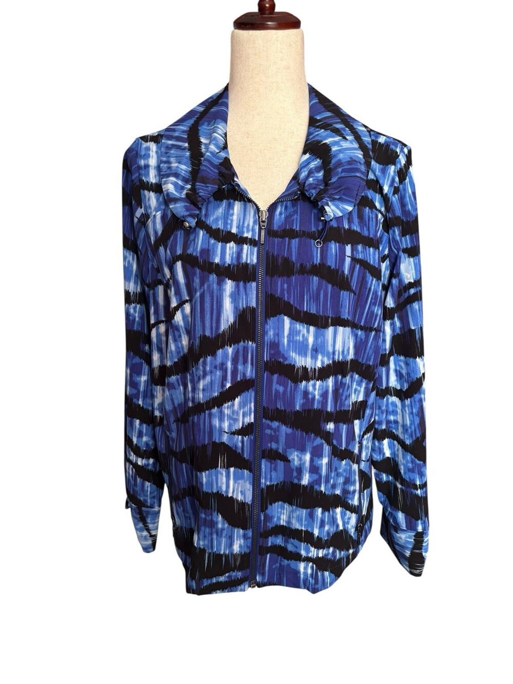 Zenergy by Chicos Womens Size 1, M Zippered Lightweight Jacket Blue